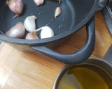 Foto del paso 1 de la receta: 🪔Aceite de Oliva 🫒 aromatizado con ajo 🧄