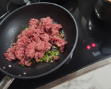 Foto del paso 4 de la receta: Patatas asadas rellenas de carne picada. 🥔🐮