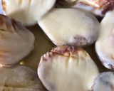 A picture of step 4 of Roasted Potatoes with Garlic and Double Cheese.