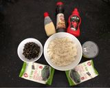 Hình bước làm 1 của món Cơm nắm cá ngừ rong biển