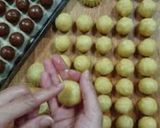 صورة لخطوة 1 من وصفة معمول التمر هش والطعم روعة