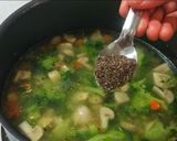 A picture of step 5 of Mushroom Vegetable Soup.