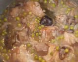 Foto del paso 8 de la receta: Muslitos de pollo guisados con setas