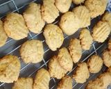 Foto langkah ke 7 dari resep Cornflakes Cookies.