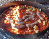 Foto del paso 5 de la receta: Chorizos a la pomarola con papas