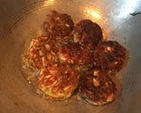A picture of step 5 of Cabbage Manchurian.