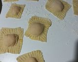 Foto del paso 4 de la receta: Raviolones de zapallo anco y queso