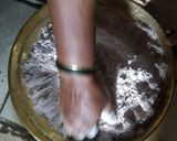 A picture of step 2 of Healthy Nachni bhakri.