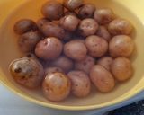 Foto del paso 2 de la receta: Papas Arrugadas Canarias (107)