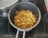 Hình bước làm 1 của món Bánh táo ngàn lớp dẻo