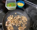 A picture of step 1 of Easy hakka noodles.