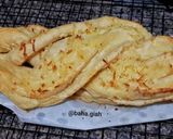 Foto langkah ke 4 dari resep Roti Kepang Keju Tanpa Ulen.