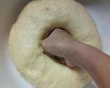 Foto langkah ke 4 dari resep Mini Pizza.
