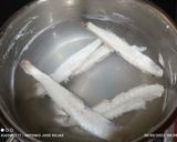 Foto del paso 1 de la receta: Filetes de gallo en salsa