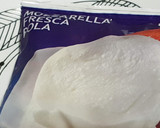Foto del paso 1 de la receta: Ensalada de mozzarella, melocotón y salsa de mermelada de tomate