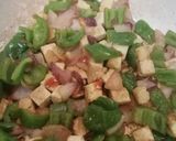 A picture of step 5 of Stir fried Paneer with peppers.