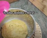 A picture of step 4 of Roscón de Reyes with Saffron.
