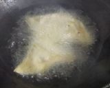 A picture of step 4 of Punjabi samosa.