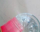 A picture of step 2 of Qoumi red mashroob.