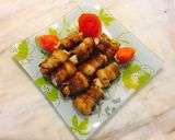 Hình bước làm 12 của món Thịt ba rọi cuộn củ cải, dâu tây