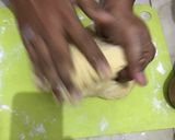Foto langkah ke 3 dari resep Donat dijamin empuk dan enak tanpa proofing.
