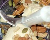 Foto del paso 3 de la receta: Coliflor romanesco gratinado con bechamel de anchoas y algo más!