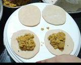 चना उड़द मूंगदाल की कचौड़ी (Chana urad moongdal ki kachori recipe in hindi) रेसिपी चरण 4 फोटो
