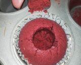 A picture of step 5 of Red Velvet çhoçolate inside Cupcakes with cream cheese frosting.