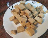 Foto del paso 1 de la receta: Tofu glaseado a la naranja
