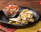 Foto del paso 5 de la receta: Quesadillas de Pollo Friko 😋