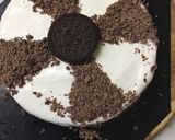 A picture of step 12 of Oreo Ice cream cake.