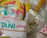 Foto langkah ke 1 dari resep Bola-Bola Ubi Isi Coklat.