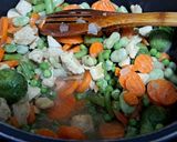 Foto del paso 5 de la receta: Menestra de verduras con pollo