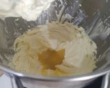 Foto langkah ke 7 dari resep Hummingbird Cake.
