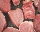 Foto del paso 2 de la receta: Solomillo de Cerdo Ibérico Guisado con Verduritas al P.X