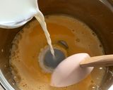 A picture of step 1 of Custard Cream Dorayaki.