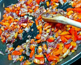 Foto del paso 2 de la receta: Fideos con caballa 🌶 🐟 🍅 🍃🎊🎉🎭