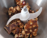 Foto del paso 4 de la receta: Mini piononos de praliné de avellanas y nueces con crema