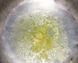 A picture of step 4 of Gajar palak.