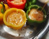 รูปขั้นตอนการทำที่ 2 ของ พริกหวานไข่ตุ๋น(แซ่บ)