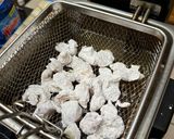 A picture of step 2 of General Tso Chicken.