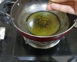A picture of step 1 of Aloo Matar In Thick Brown Gravy.