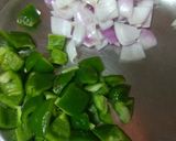 A picture of step 1 of Kadai Paneer.