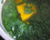 Foto langkah ke 5 dari resep Sayur Bening Daun Kelor.