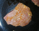 Foto del paso 5 de la receta: Filete al perejil con papas rústicas