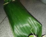 Foto langkah ke 5 dari resep Nasi Bakar Ayam Suwir, Jamur, Kemangi.