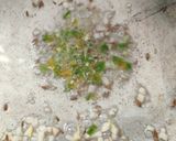 A picture of step 2 of Stuffed rava pan cake.