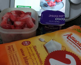 Foto del paso 1 de la receta: Helado de fresa y yogurt (Thermomix)
