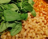 A picture of step 2 of Chicken, lentil & spinach pasta.