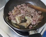 Foto langkah ke 2 dari resep Beef Barbeque Sauce.